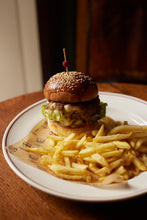 Load image into Gallery viewer, Wild Venison 6oz Burgers (Pack of 2)